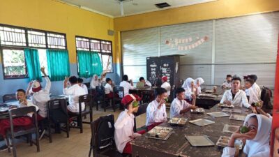 Polsek Labuapi Kawal Uji Coba Program Makan Bergizi Gratis di Lombok Barat