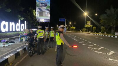 Patroli Malam Satlantas Polres Lombok Barat Jaga Ketertiban Lalu Lintas dan Cegah Balap Liar