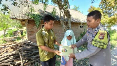 Aksi Nyata Polri: Polsek Sekotong Salurkan Bantuan Sosial di Desa Kedaro Lombok Barat